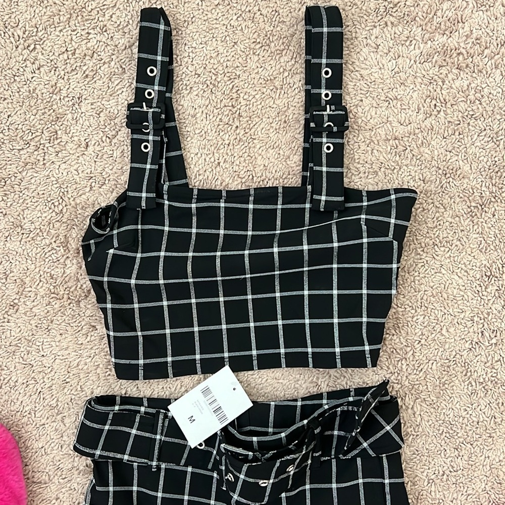 Matching Set - Picture 2 of 2